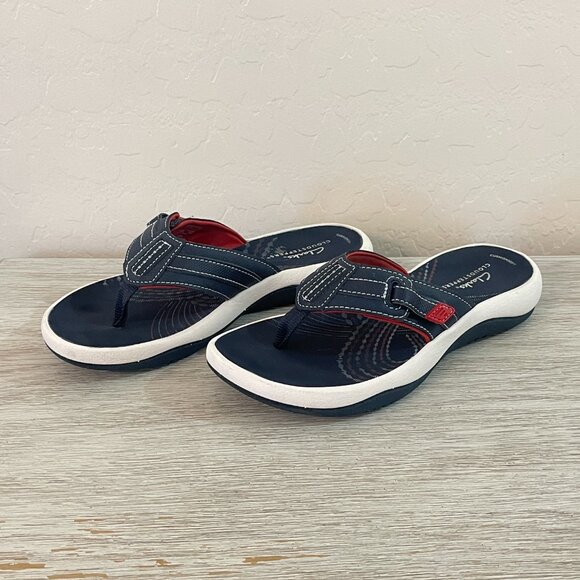 Clarks Cloudsteppers 6 Sandals Thong Navy Blue Red White Worn Once - Picture 1 of 13